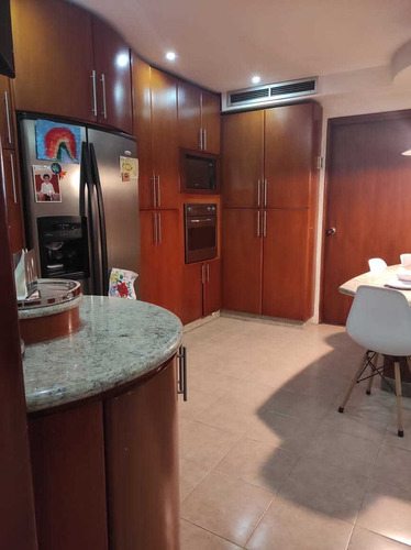 Imagen 6 de 12 de Town House En Altos De Guataparo