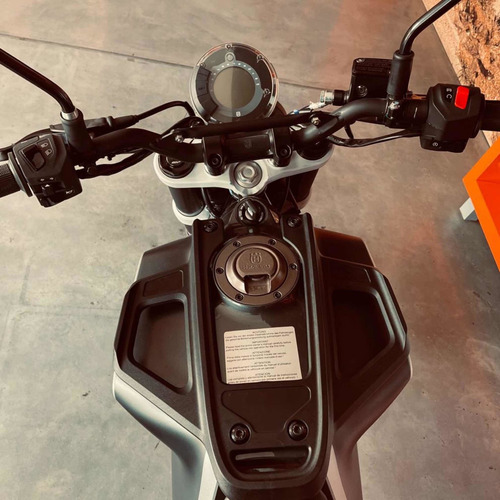 Imagen 8 de 15 de Husqvarna Svartpilen 200-financiacion A Tasa Cero $780.000