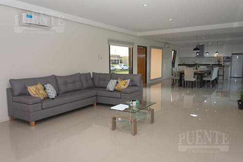 Imagen 9 de 24 de Casa - Estancia Villa Maria - Venta Con Renta