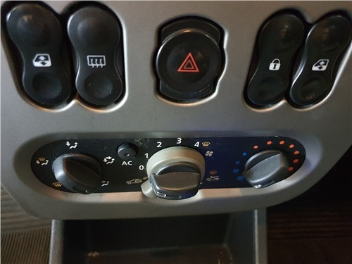 Renault Sandero 1.6 Expression 8v Flex 4p Manual