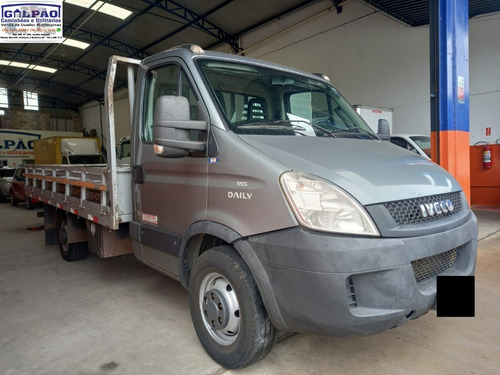 Imagem 3 de 14 de Iveco Daily 35s14 (2014) Carroceria