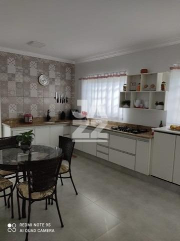 Imagem 6 de 17 de Casa De Dois Pavimentos, Localizada No Centro Na Cidade De Assis - 31802