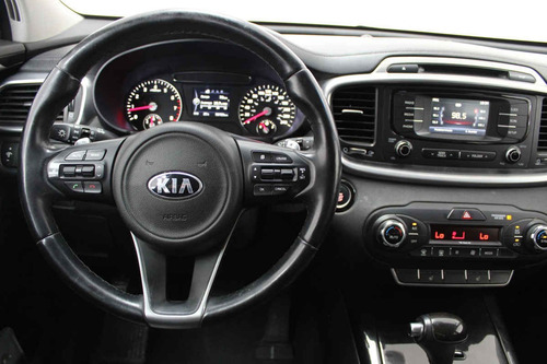 Imagen 12 de 15 de Kia Sorento 2017 6 Cilindros
