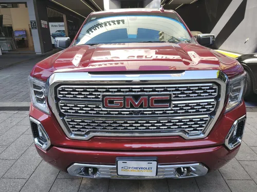 GMC Sierra 6.2 Denali Dvd At