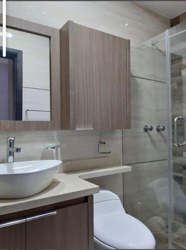 Imagen 9 de 13 de Lujoso Townhouse Res. Lake Village Lechería