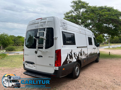 Motorhome: Fabricación: Amueblamiento Y Equipamiento