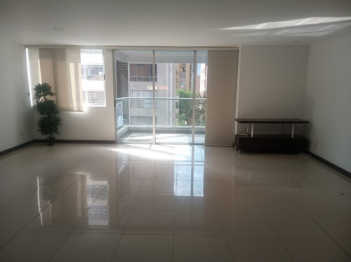 Arriendo Apartamento En Envigado