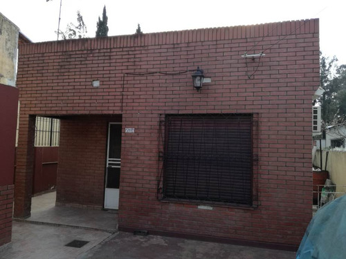 Casa En Venta En Wilde Oeste