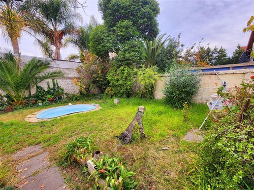 Casa En Venta De 5 Dormitorios En Ñuñoa