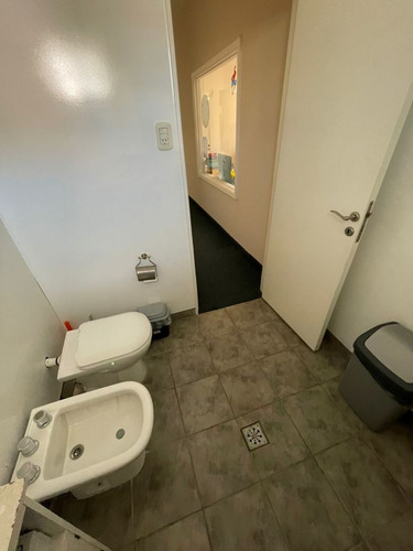 Imagen 13 de 30 de Alq Comercial - Casa Con 10 Oficinas, 3 Plantas - Saavedra