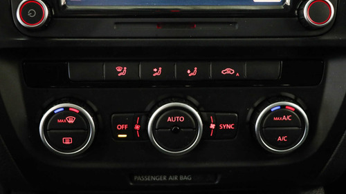 Imagen 13 de 15 de Volkswagen Vento 2.5 Luxury 170cv - 144753 - C