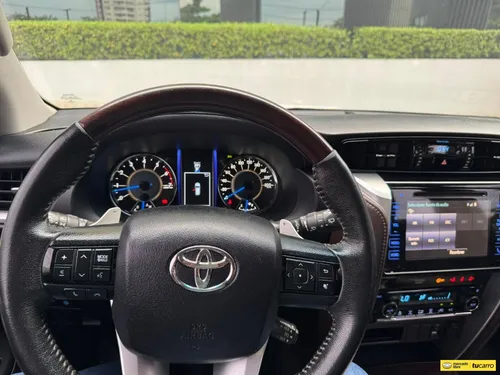 Toyota Fortuner 2.7l SRV