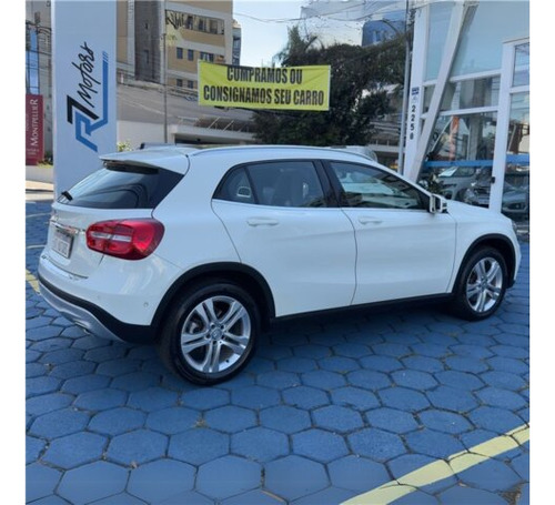 Mercedes-Benz GLA 250 2.0 16V TURBO GASOLINA ENDURO 4P AUTOMÁTICO