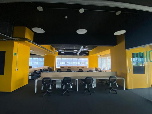 Oficina Plug And Play De 3,439 M² En Renta: Espacio Amplio Y Listo Para Ocuparlo