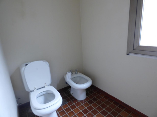 Casa En Venta City Bell Calle 24 E/ 476 Y 477 - Dacal Bienes Raices