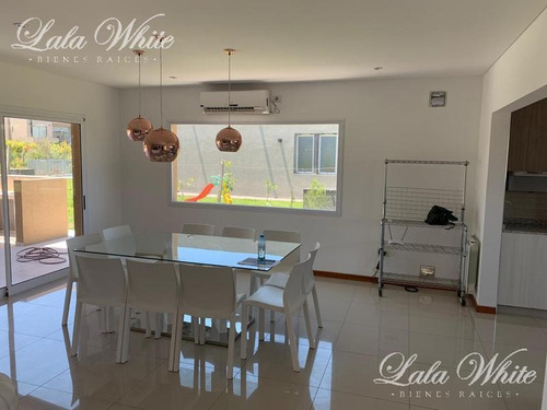 Imagen 5 de 24 de Venta - Casa En Santa Juana - Canning