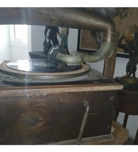 Vitrola Victor. Trompeta Madera De Roble. Circa 1920. (Usado)