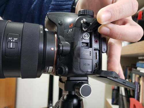 Sony A77 - Apenas Corpo Defeito Tela