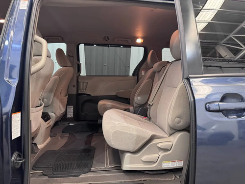 Toyota Sienna Le At 3.5 8psj 4x4