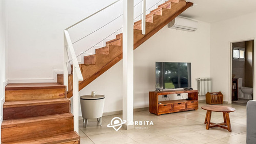 Casa En Venta En San Sebastián, Area 5, A La Laguna