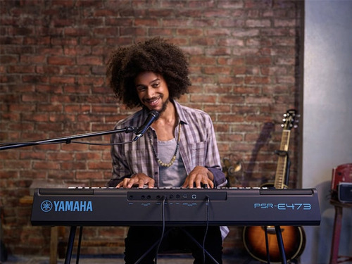 Yamaha Psr-e473 Teclado 61 Teclas Usb Sensibilidad Con Funda