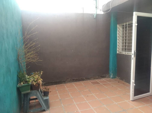 Imagen 13 de 21 de Venta Townhouse San Diego 110mts. Angie Q. 04144185517 Codigo 140633. Solo Para Clientes.