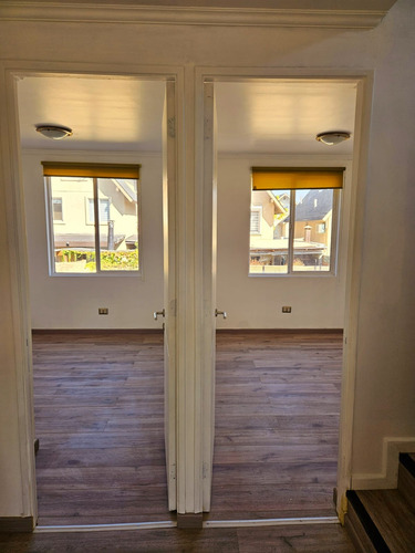 Vendo Casa De 3 Pisos En Condominio. Peñalolén