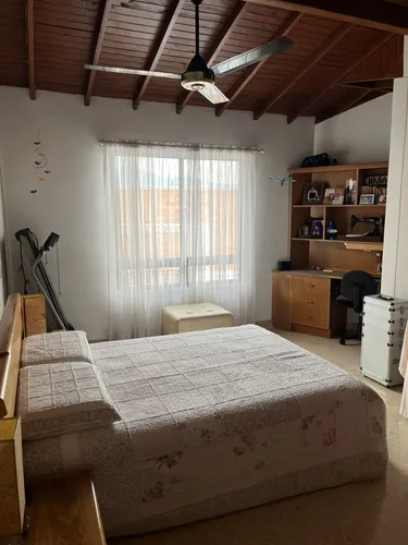 Casa En Venta En El Poblado. Cod V12459