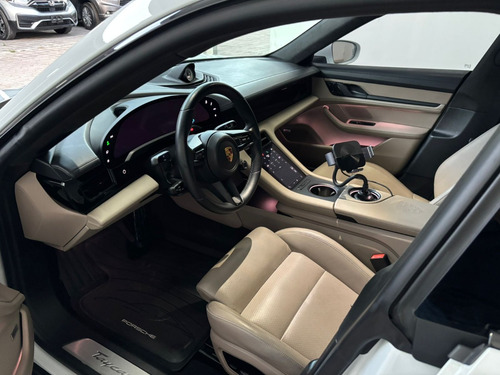 Porsche Taycan 2021
