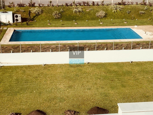Vendo Unidad Penthouse Frente Al Mar- Ref: 505