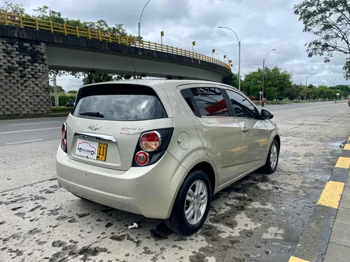 Chevrolet Sonic 1.6 Lt 5 p