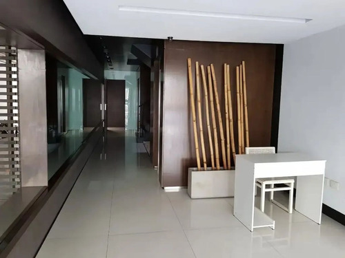 Impecable Monoambiente + Balcón Muy Luminoso