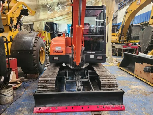 Excavadora Doosan Dh55 V