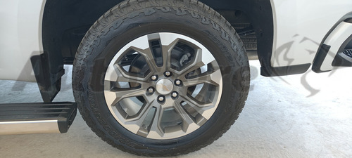 Chevrolet Silverado 5.3 V8 High Country