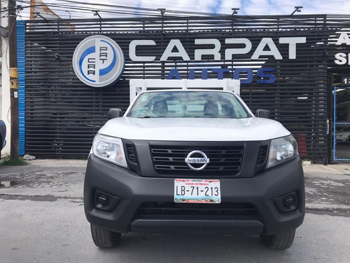 Imagen 2 de 8 de Nissan Np300 2018 2.5 Chasis Cabina Dh Aa Pack Seg Mt