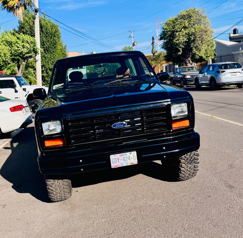Ford Bronco Xlt 4x4 1982