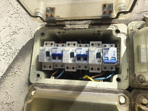 Imagen 5 de 9 de Electricista Matriculado Urgencias 24 H Morón Castelar Haedo
