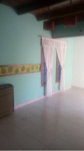 Imagen 19 de 21 de Complejo Casa Dos Plantas ,tres Dúplex Y Un Monoambiente.