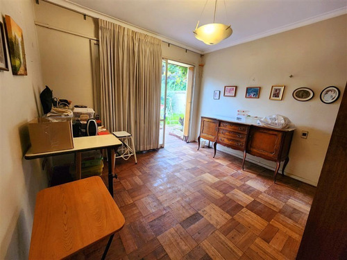 Casa En Venta De 5 Dormitorios En Ñuñoa