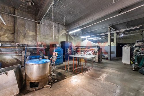 Venta Deposito Galpon Piñeiro Oportunidad 220m2