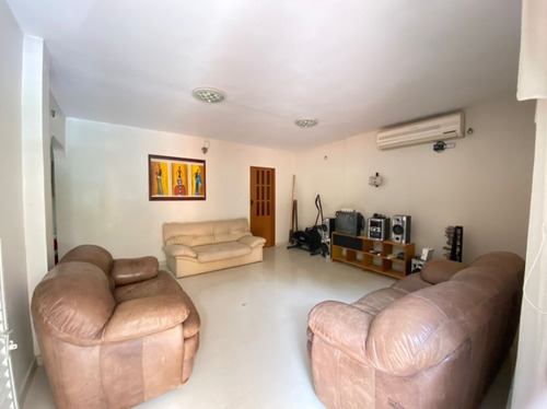 Imagen 6 de 22 de Fernando Guerrero Vende Alquila Casa En Res Villas Del Rocio, La Entrada Foc-1393