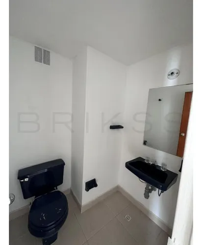Oficina En Arriendo/venta En Chico Norte. Cod A5985