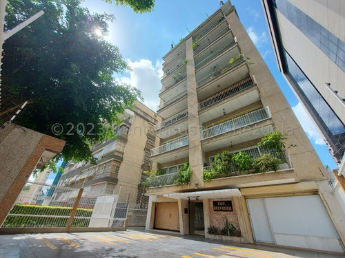 Apartamento En Venta Altamira Caracas 24-12494