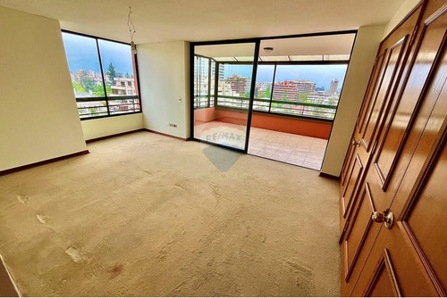 Depto En Venta Plaza Las Lilas, 3d Y 3b