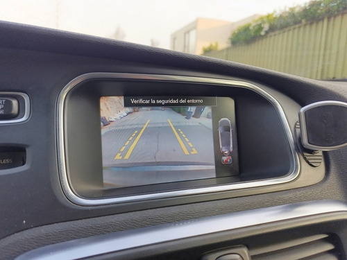 Volvo V40 2014