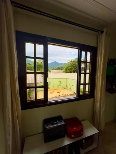 Casa Moderna Com 4 Suítes E Painel Solar Em Vargem Grande