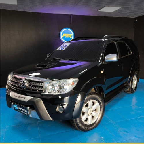 Toyota Hilux SW4 3.0 Srv 7l 4x4 Aut. 5p