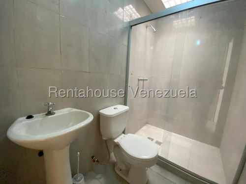 Valeria Chong Casa Alquiler Cabudare Lara Avenida Intercomunal Oportunidad Residencial Economico Código Inmobiliaria Rent-a-house 25-18352