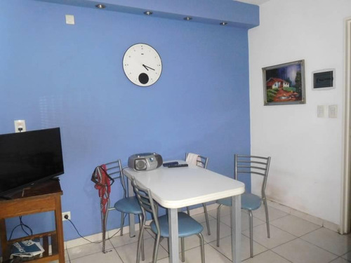 Imagen 16 de 23 de Departamento De 4 Amb. Con Dependencias -2 Balcones Y 2 Cocheras Unico