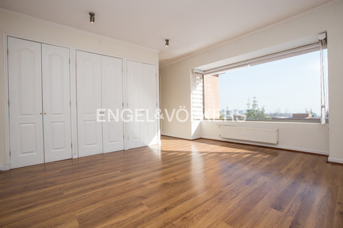 Casa En Venta San Carlos De Apoquindo/ U. Andes